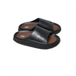 body-action-pool-slides-093609-black