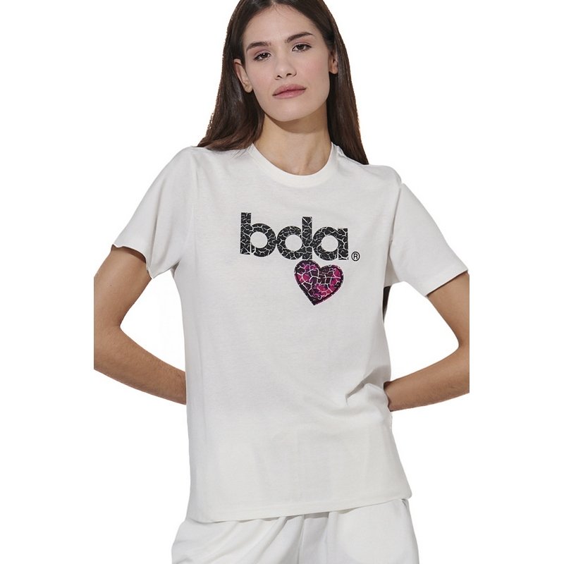 body-action-women-s-logo-t-shirt-051618-star-white